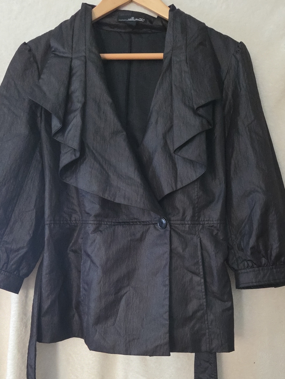Willi Smith Black Ruffle-Collar Belted Jacket